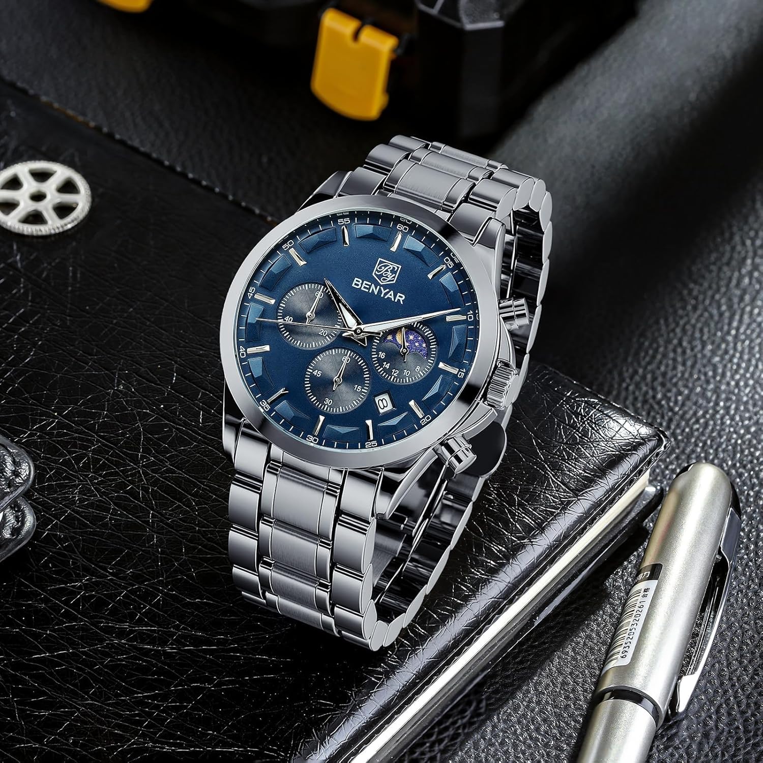 Montre homme chronographe étanche avec date et grand cadran - vue 5